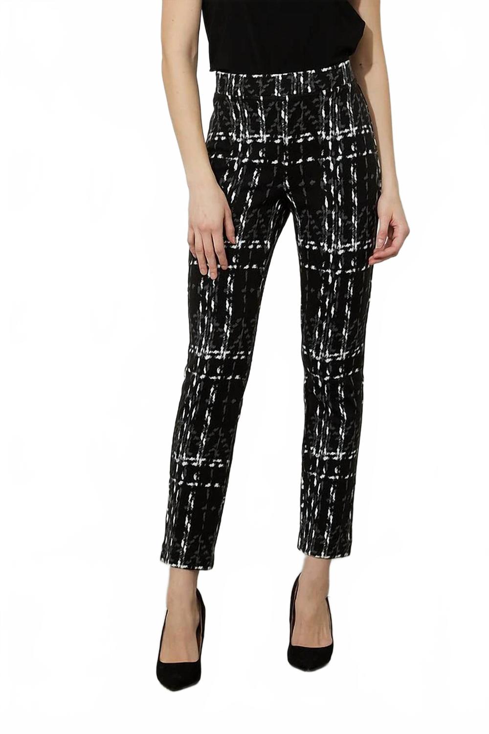 Pantalón de corte ajustado color negro y gris