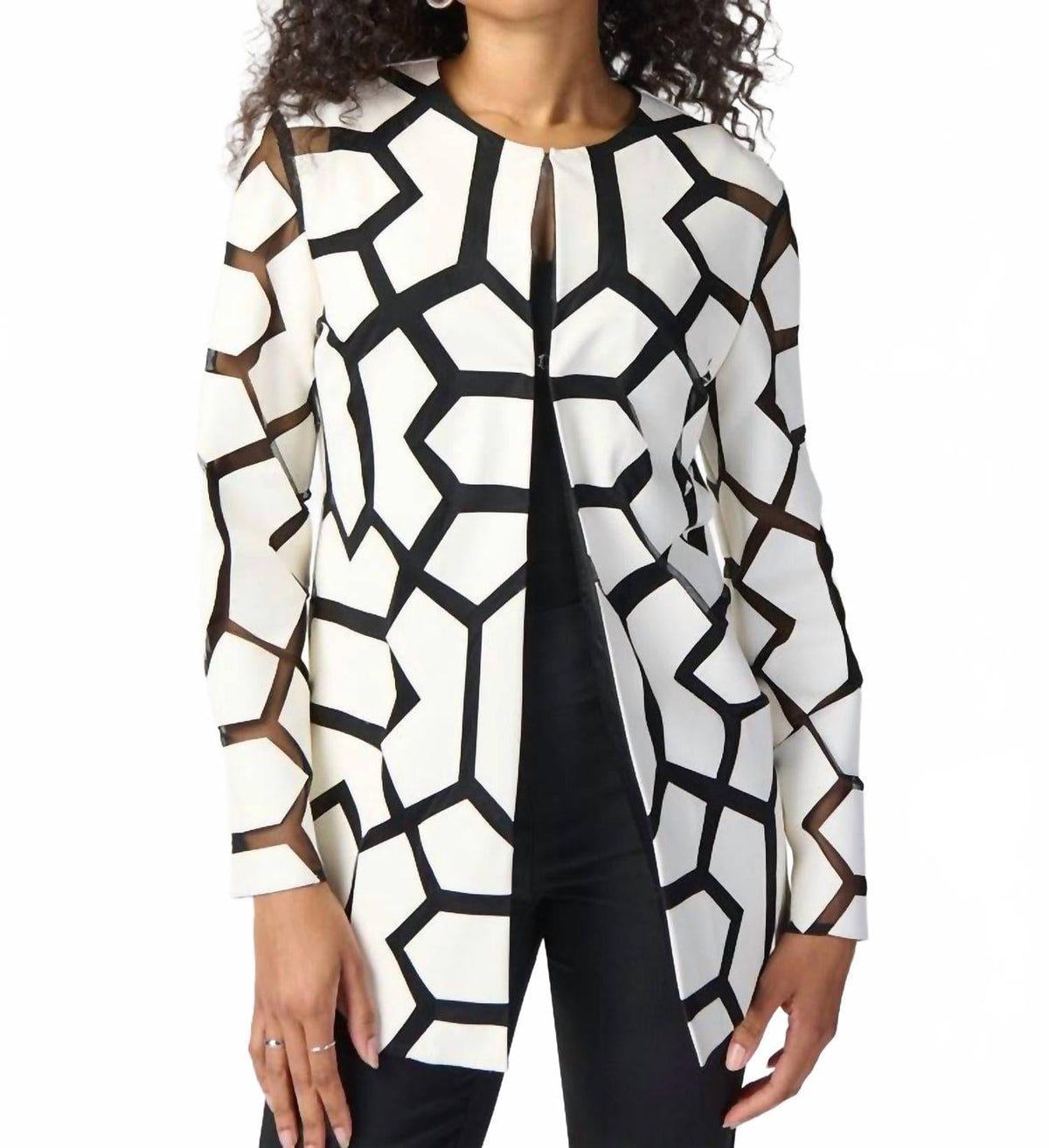 Chaqueta color negro