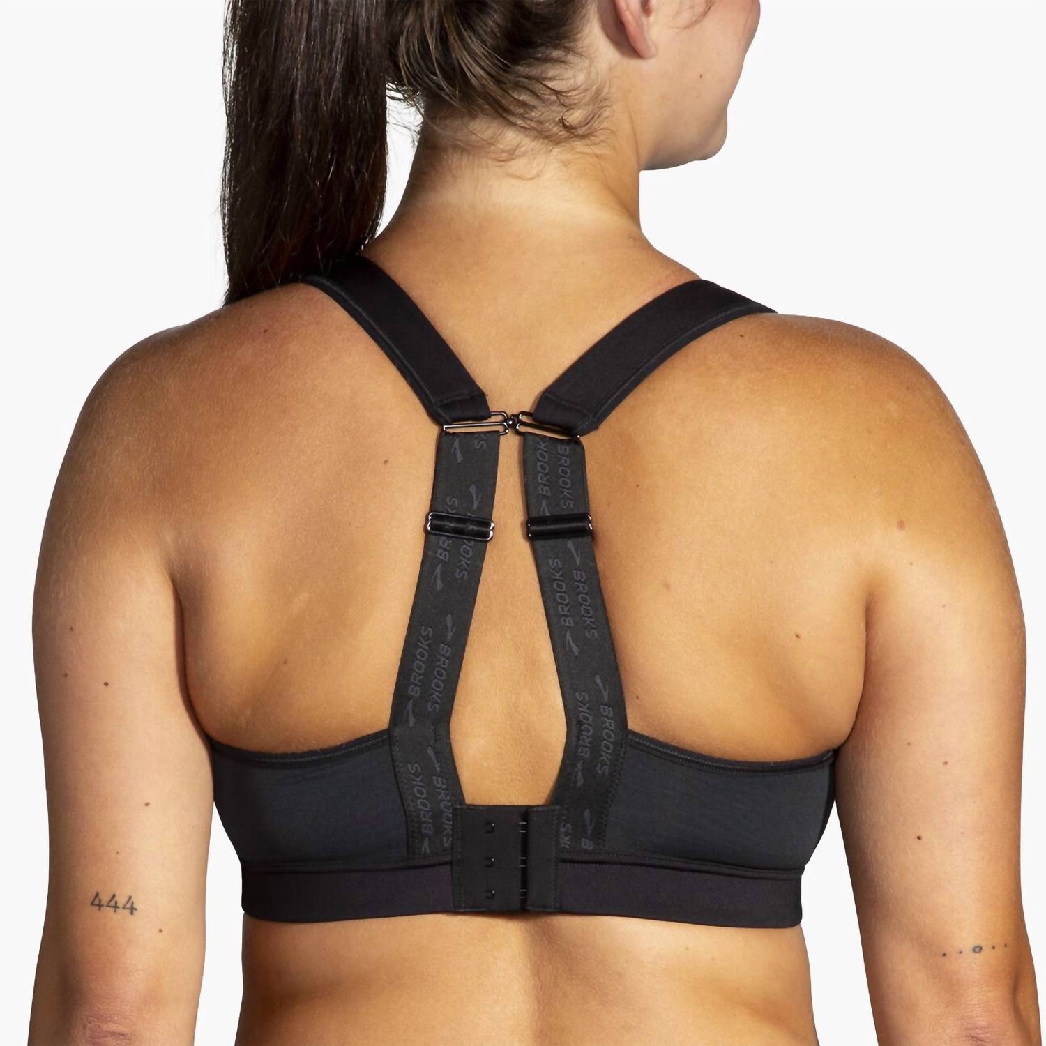 Top deportivo color negro
