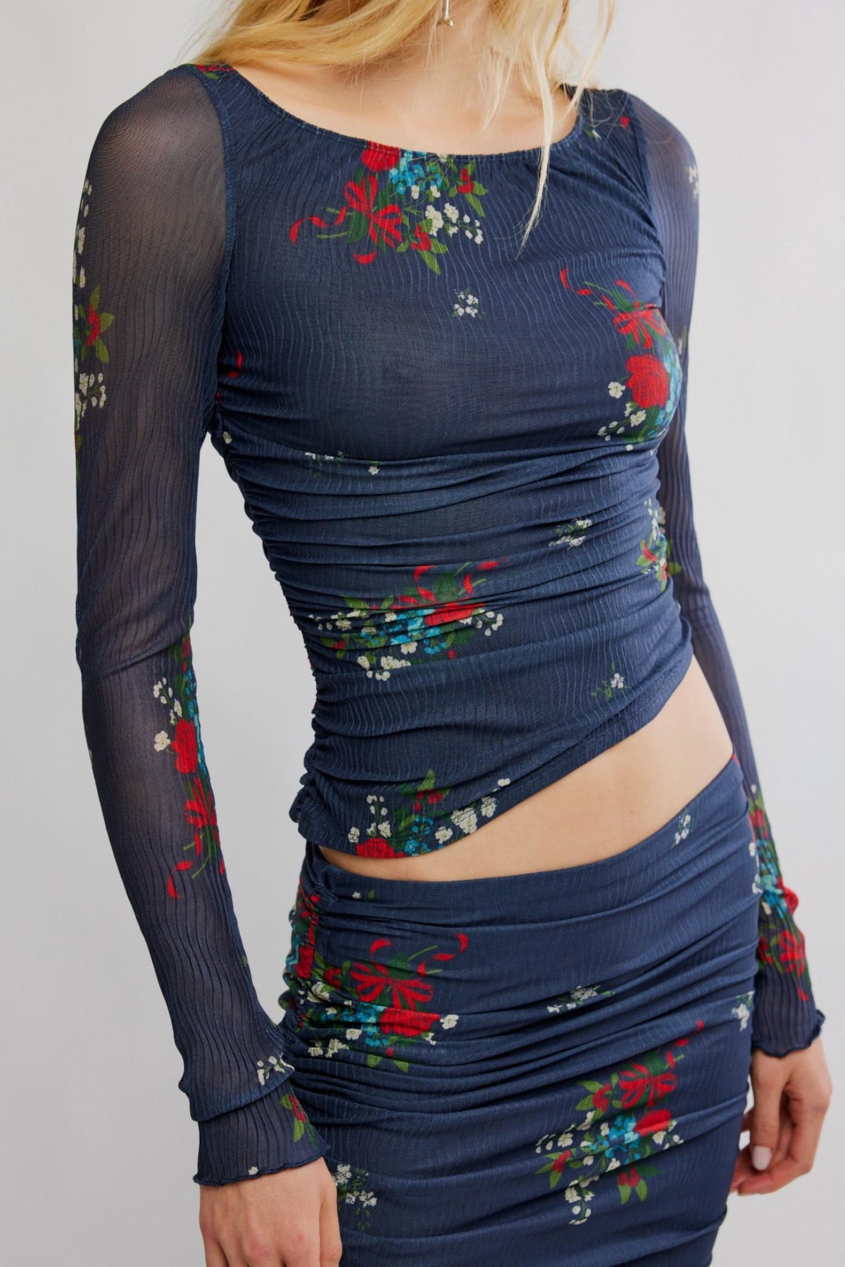 Conjunto de ropa color azul marino