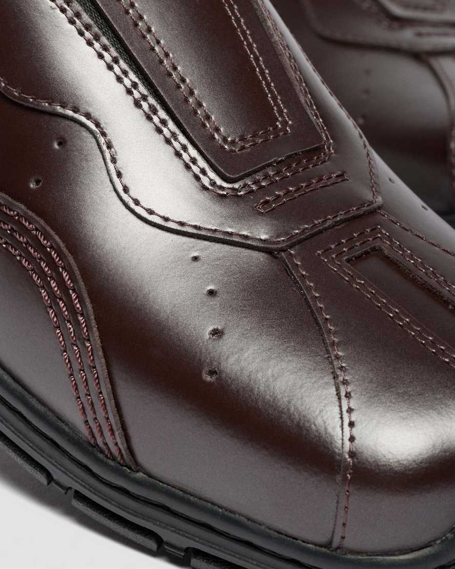 Zapatos destalonados de cuero