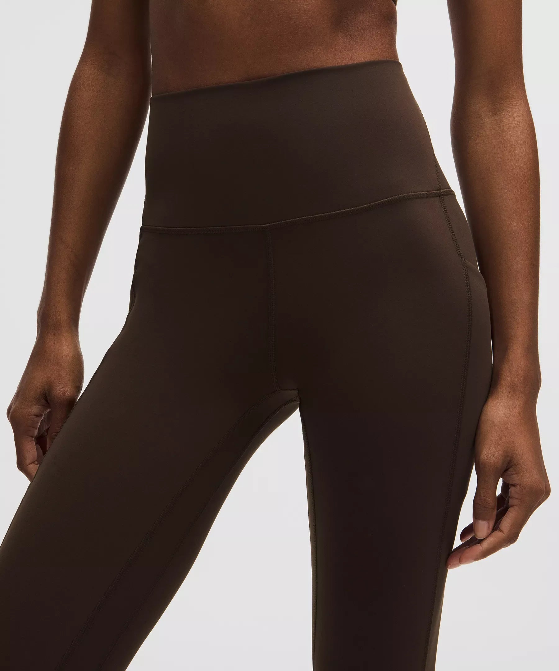 Pantalón de tiro alto