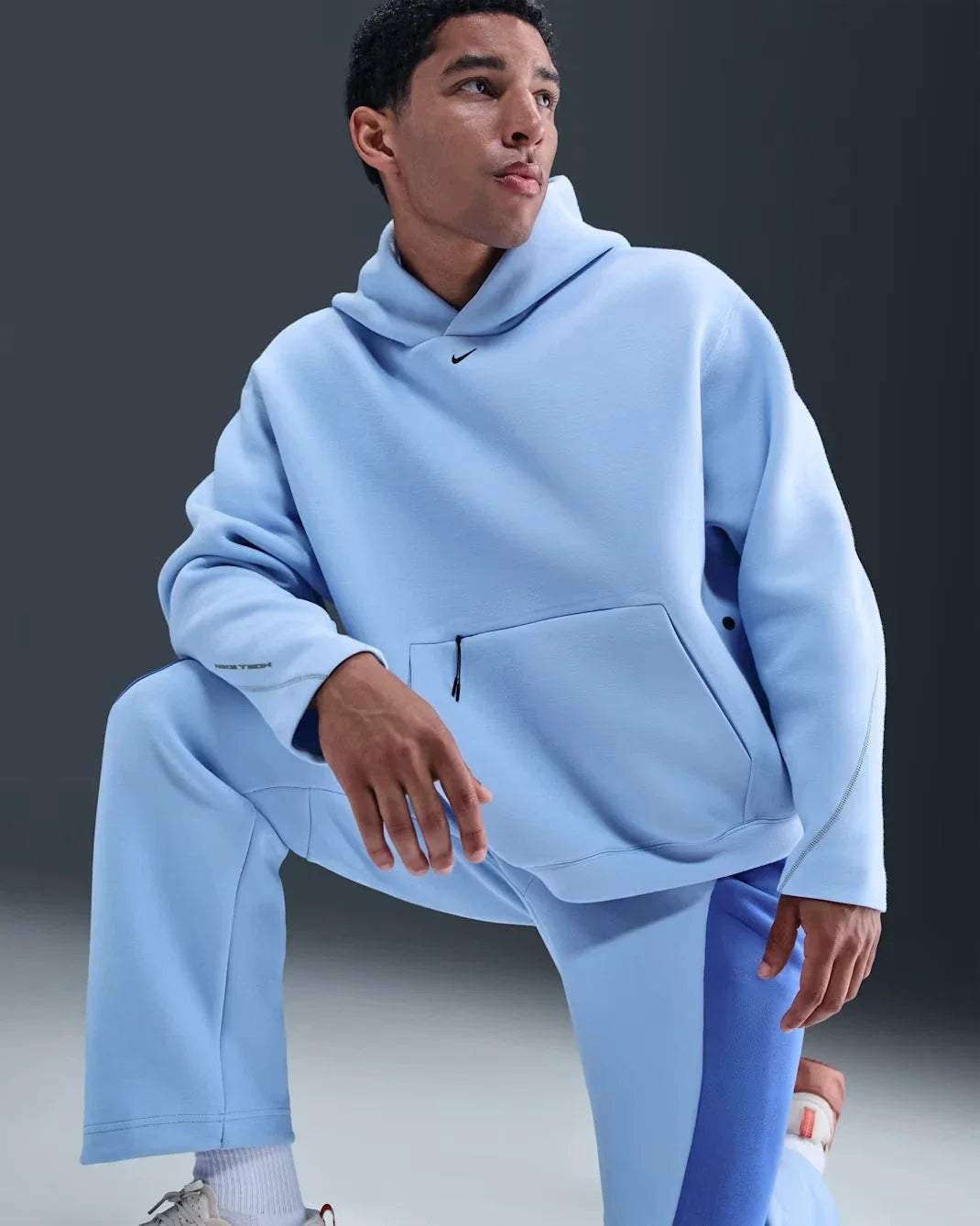 Buzo con capucha de hombre de corte amplio color azul