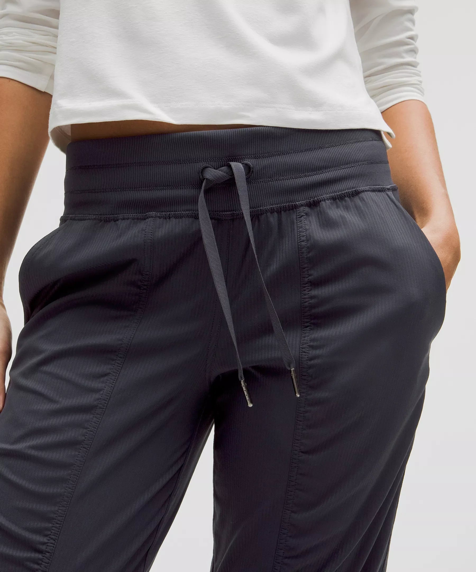 Pantalón deportivo de tiro medio