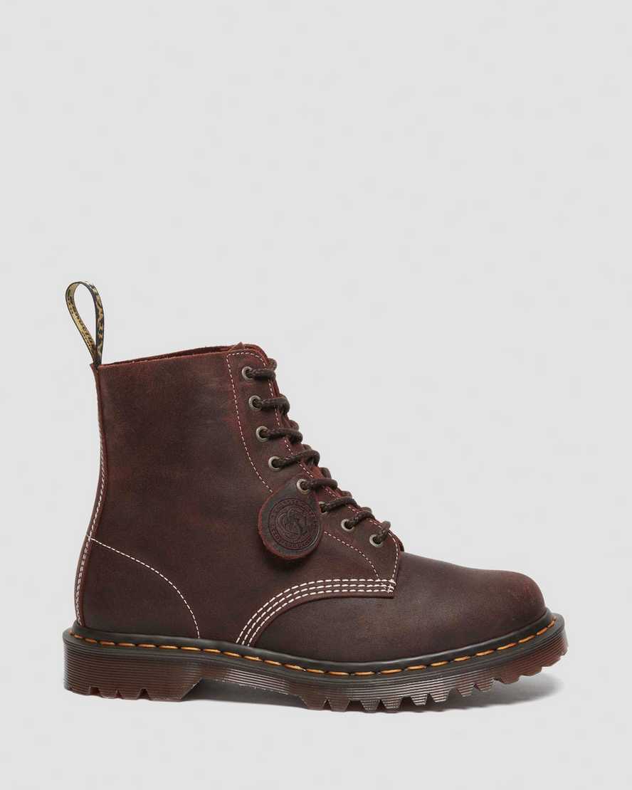 Botas con cordones