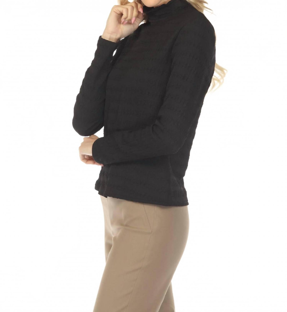 Top con cuello alto color negro