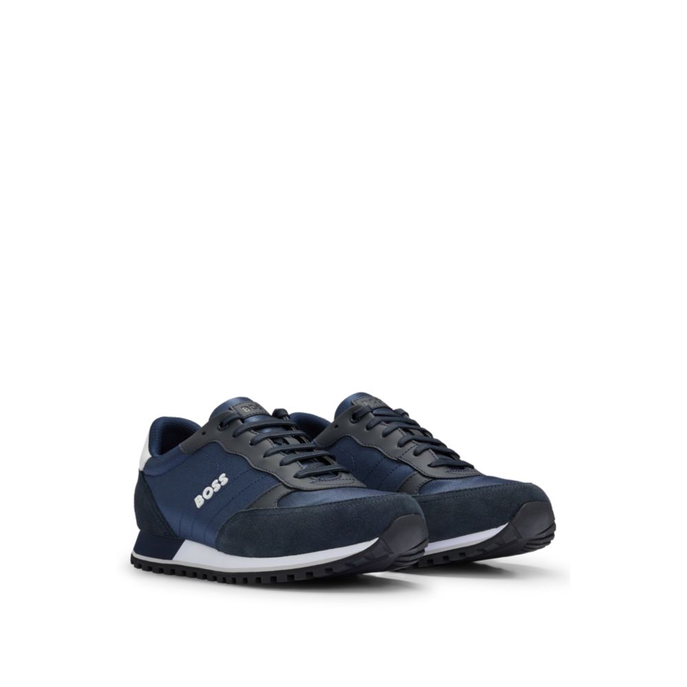 Tenis de efecto cuero