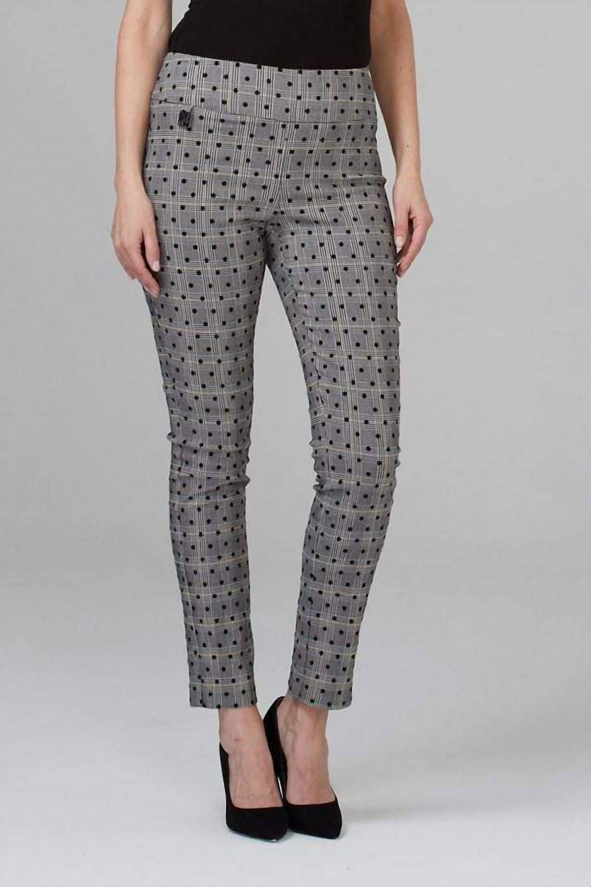 Pantalón color negro y gris