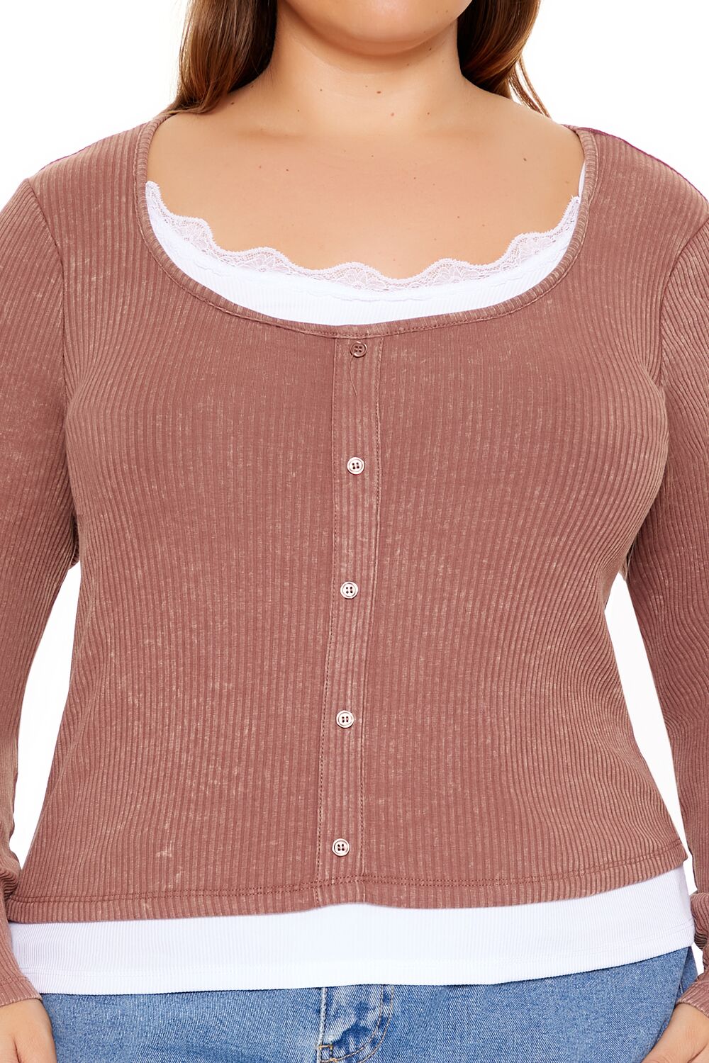 Camiseta con botones con tejido acanalado