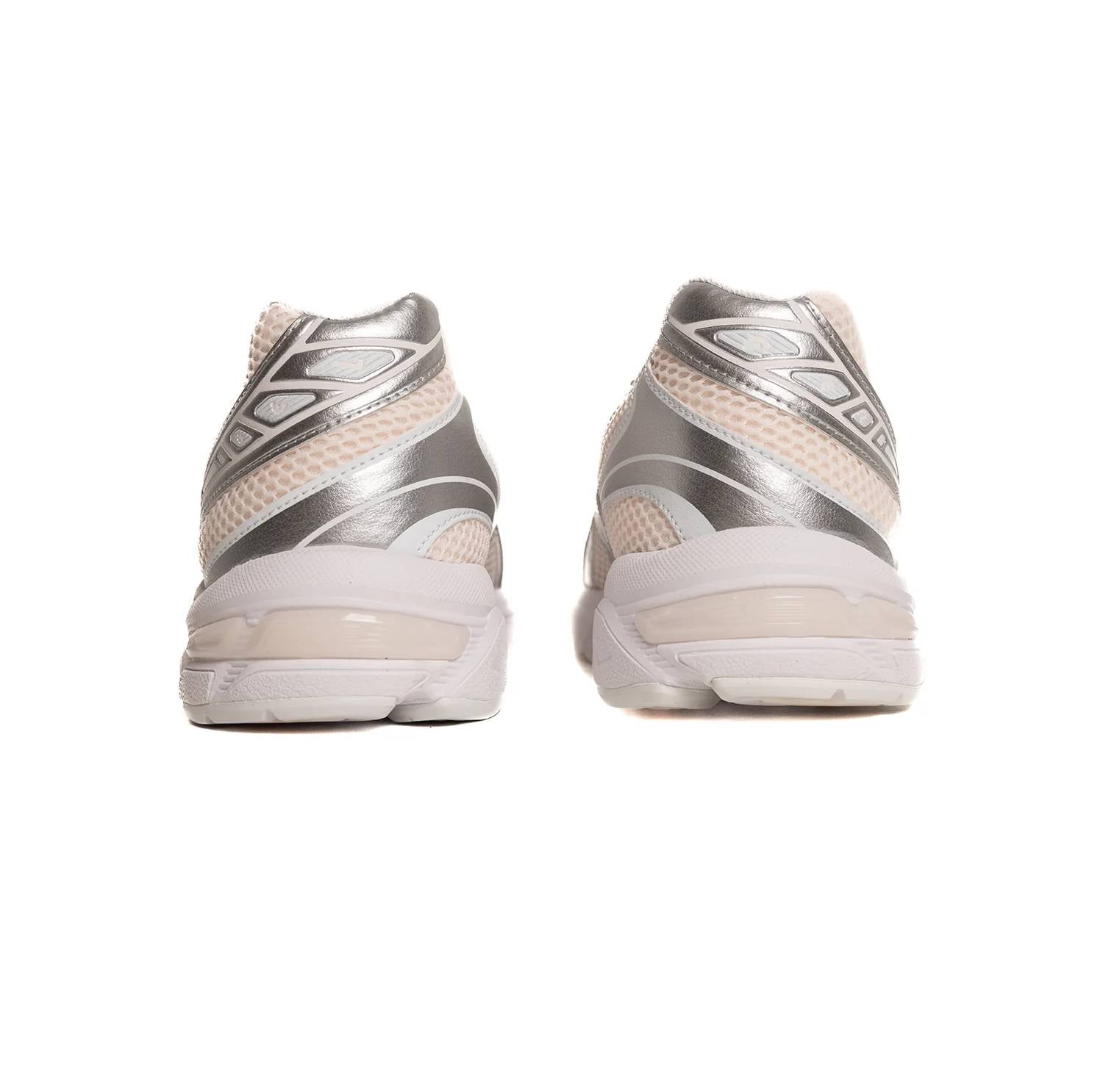 Tenis de hombre color plateado