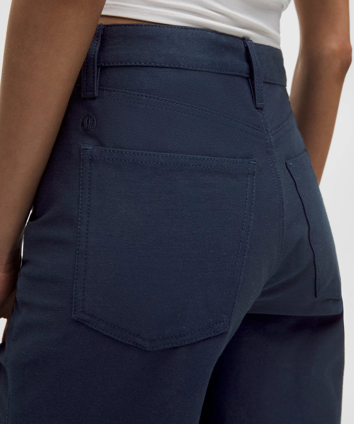 Pantalón de tiro alto