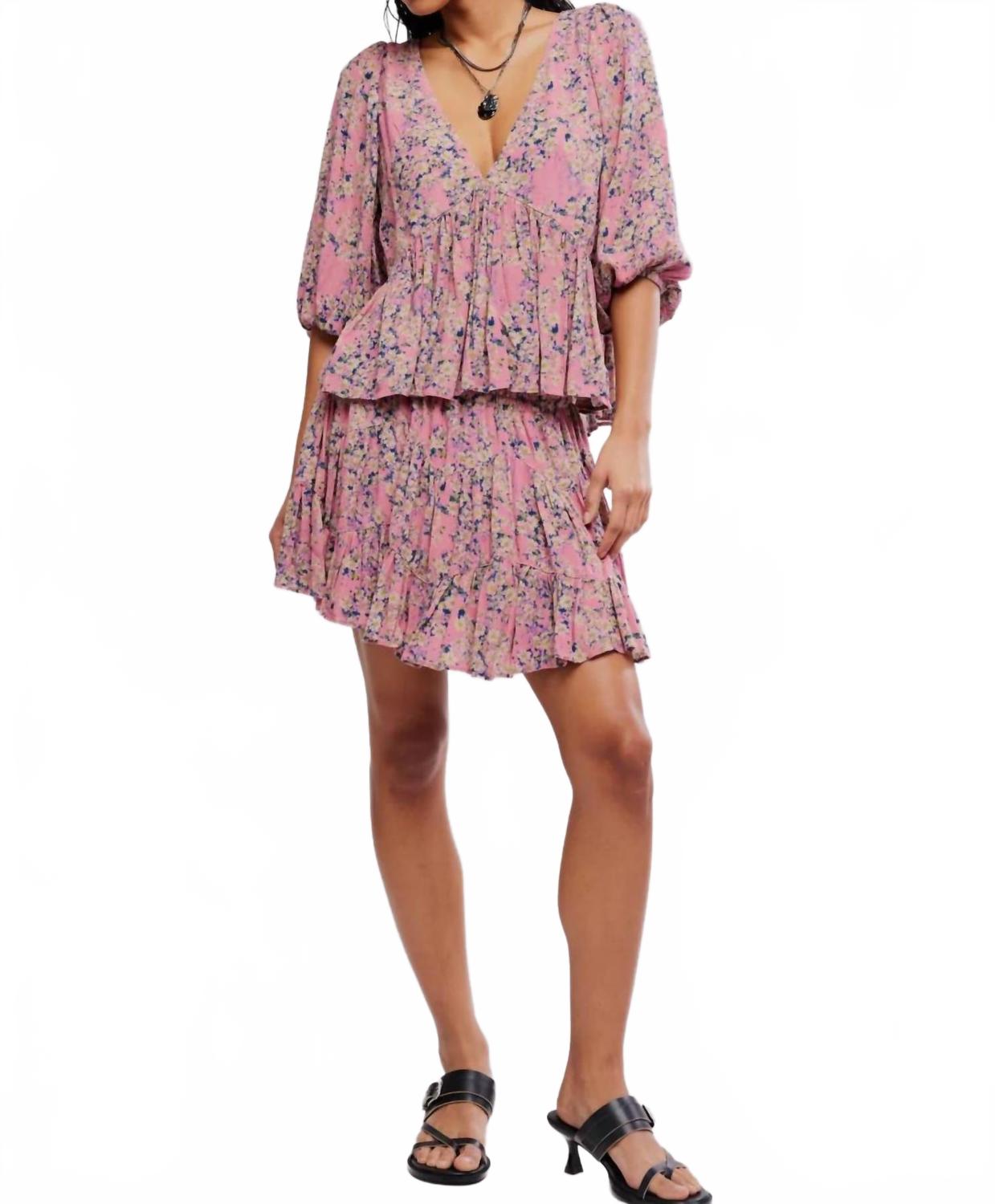 Conjunto de ropa color rosado