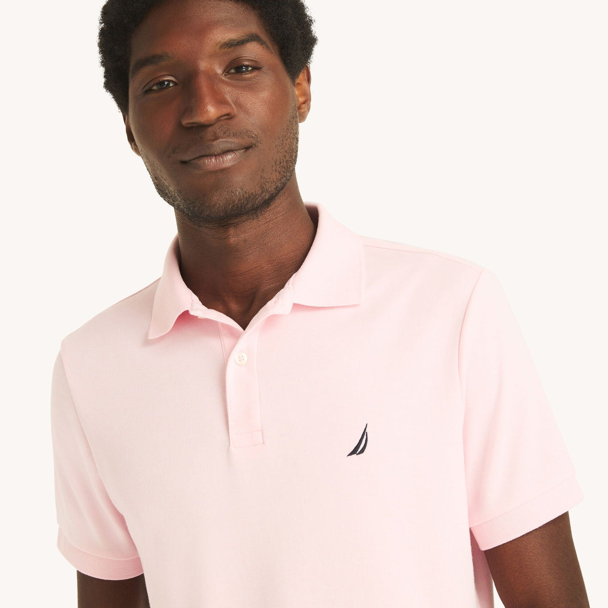 Polo de hombre de corte ajustado