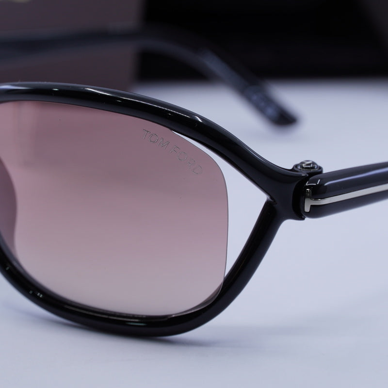 Gafas color negro y violeta