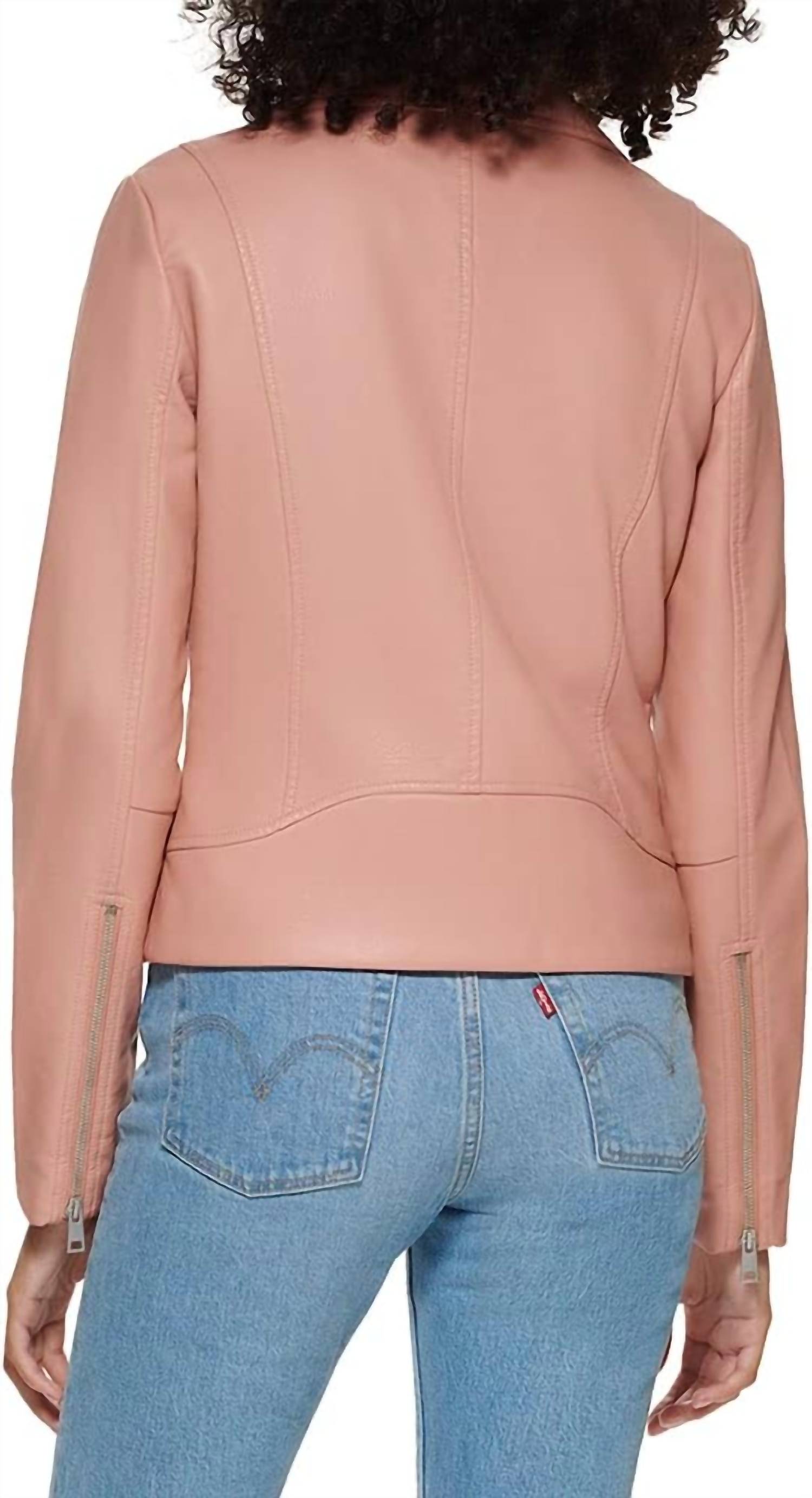 Chaqueta de efecto cuero color rosado