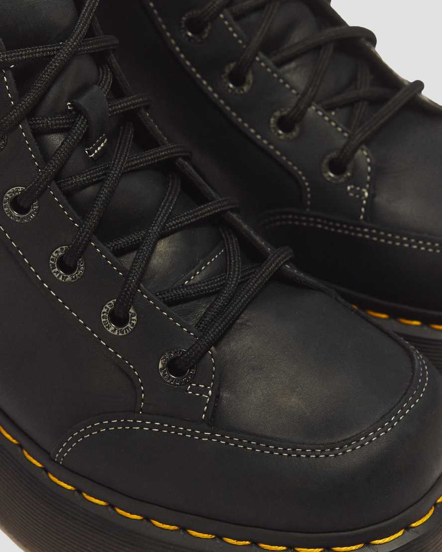 Botas de cuero con cordones
