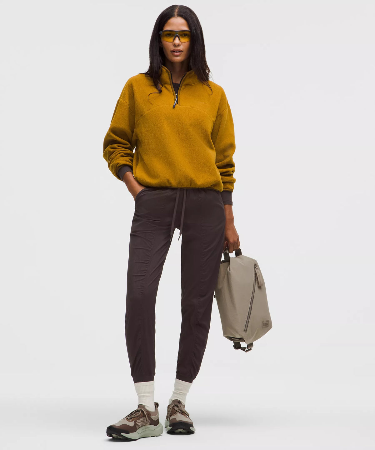 Pantalón deportivo de tiro medio