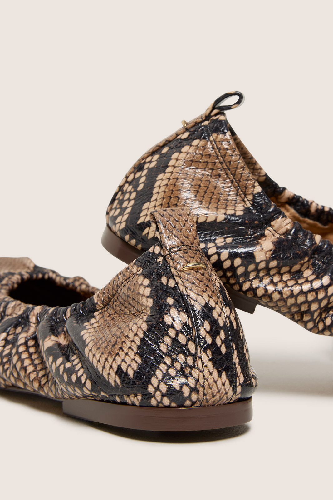 Zapatos planos de mujer