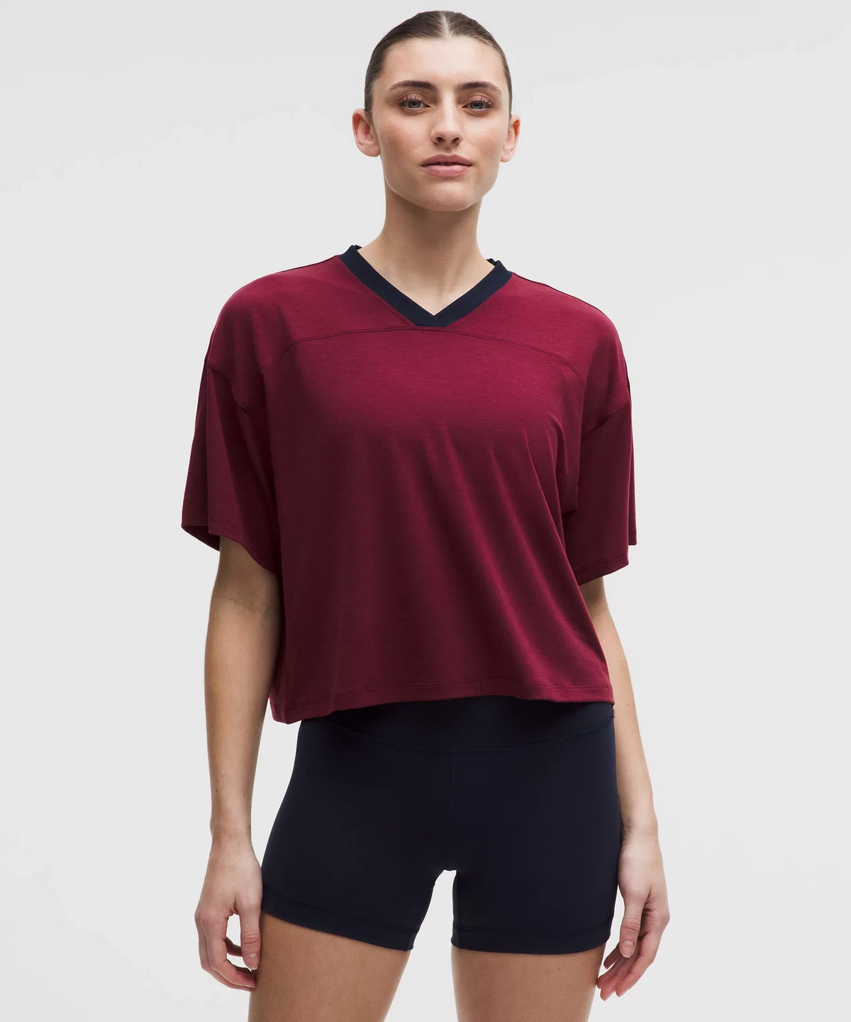 Camiseta con cuello en V