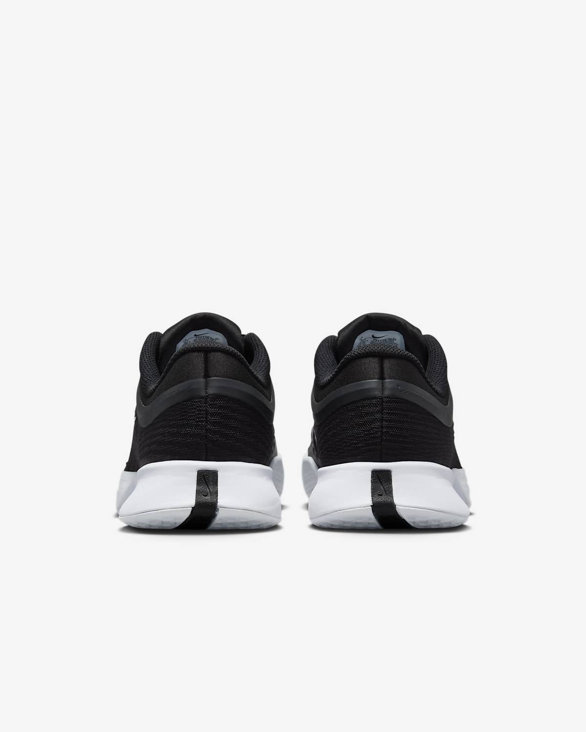 Tenis de mujer color negro y blanco