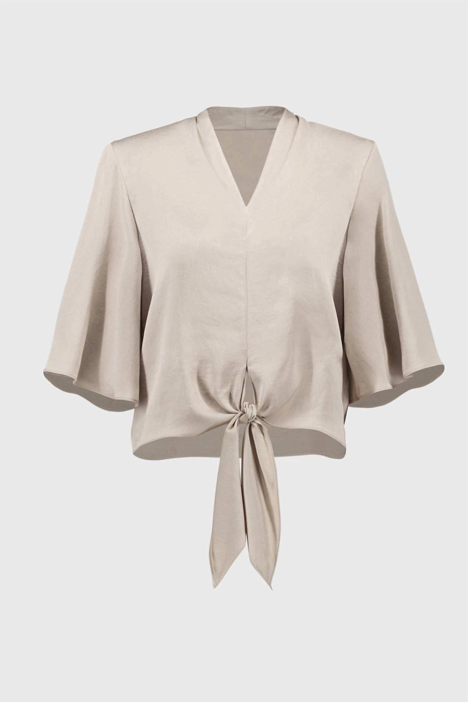 Top de satén con cuello en V color beige