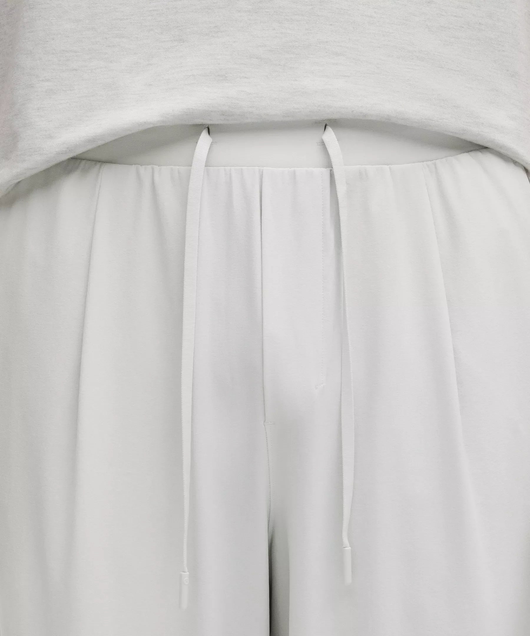 Pantalón de corte amplio