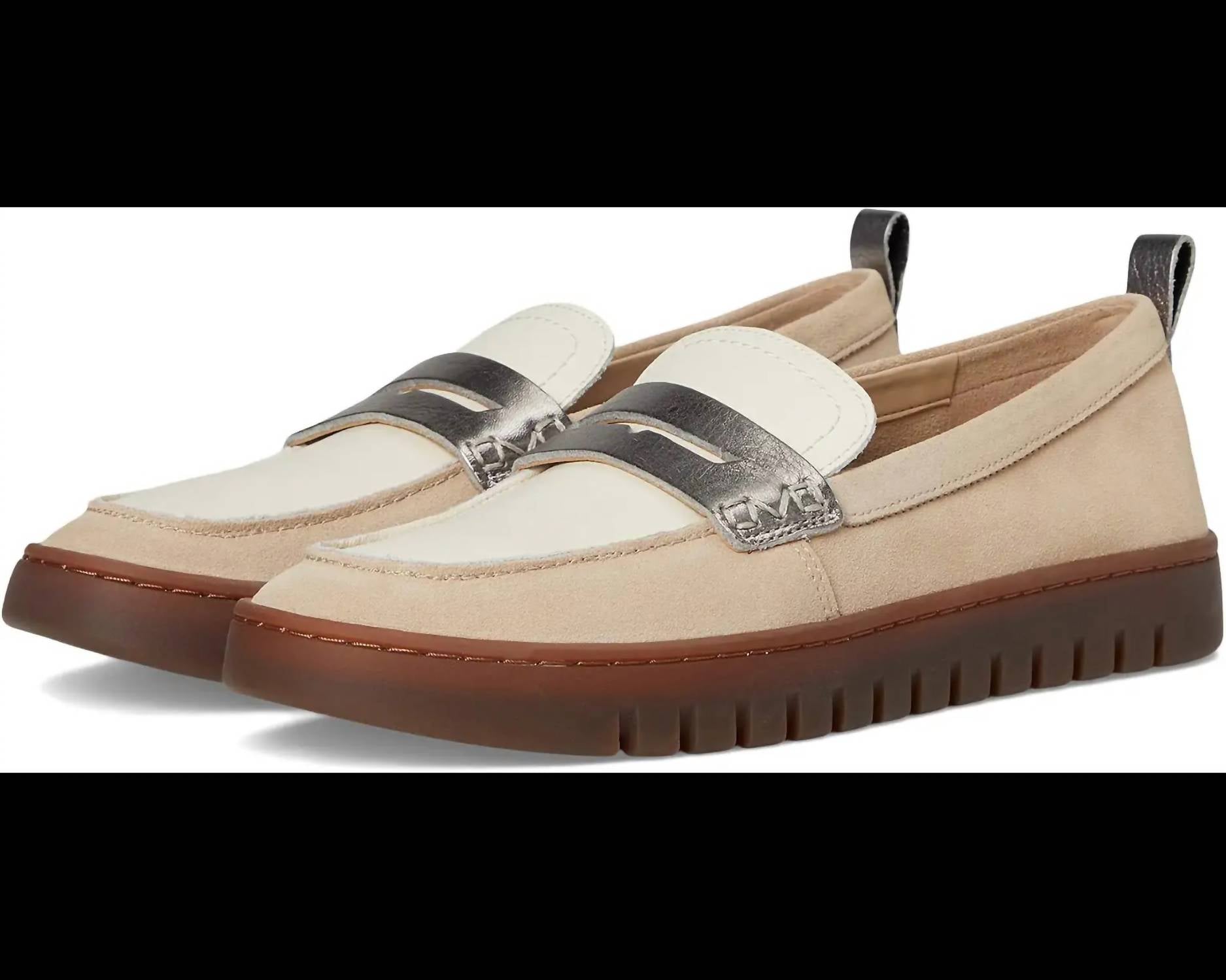 Mocasines de mujer color beige