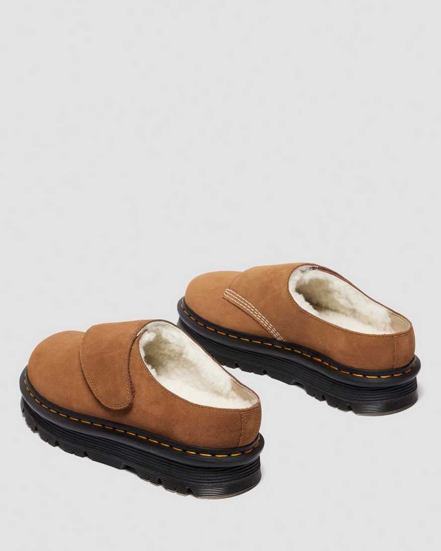 Zapatos destalonados de gamuza