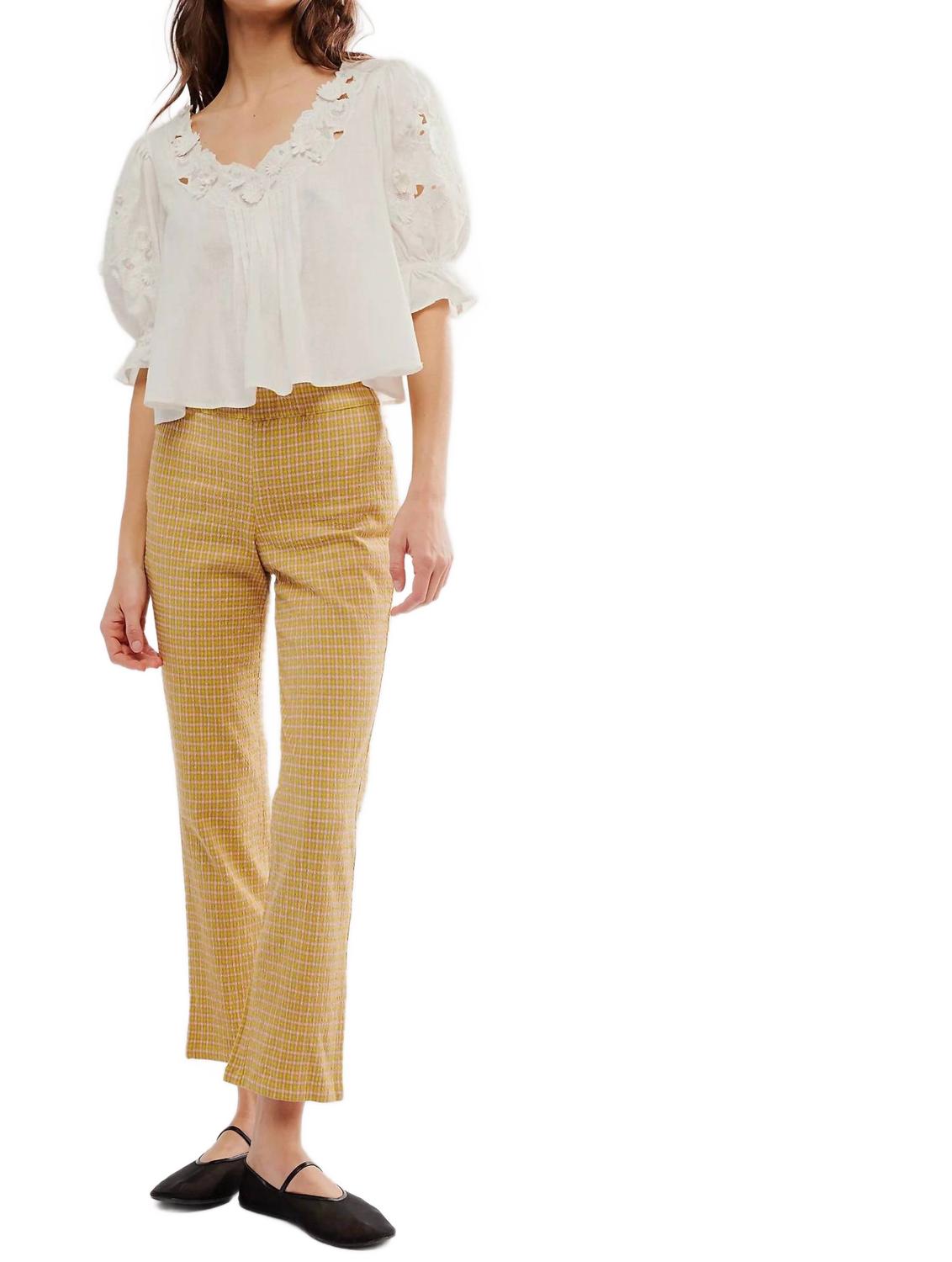 Pantalón color amarillo