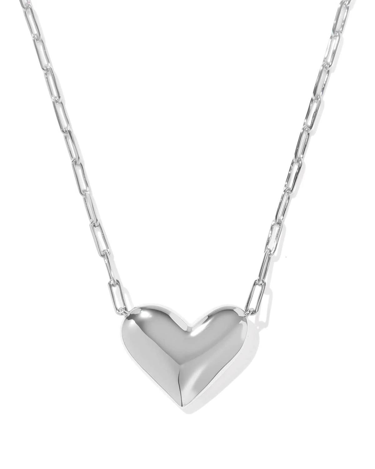 Collar de mujer color plateado