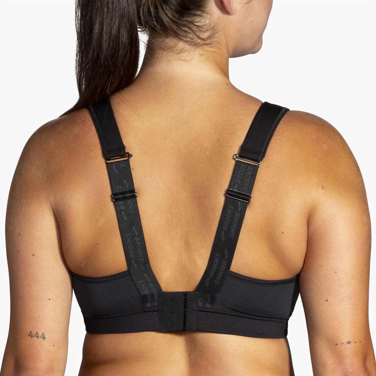 Top deportivo color negro