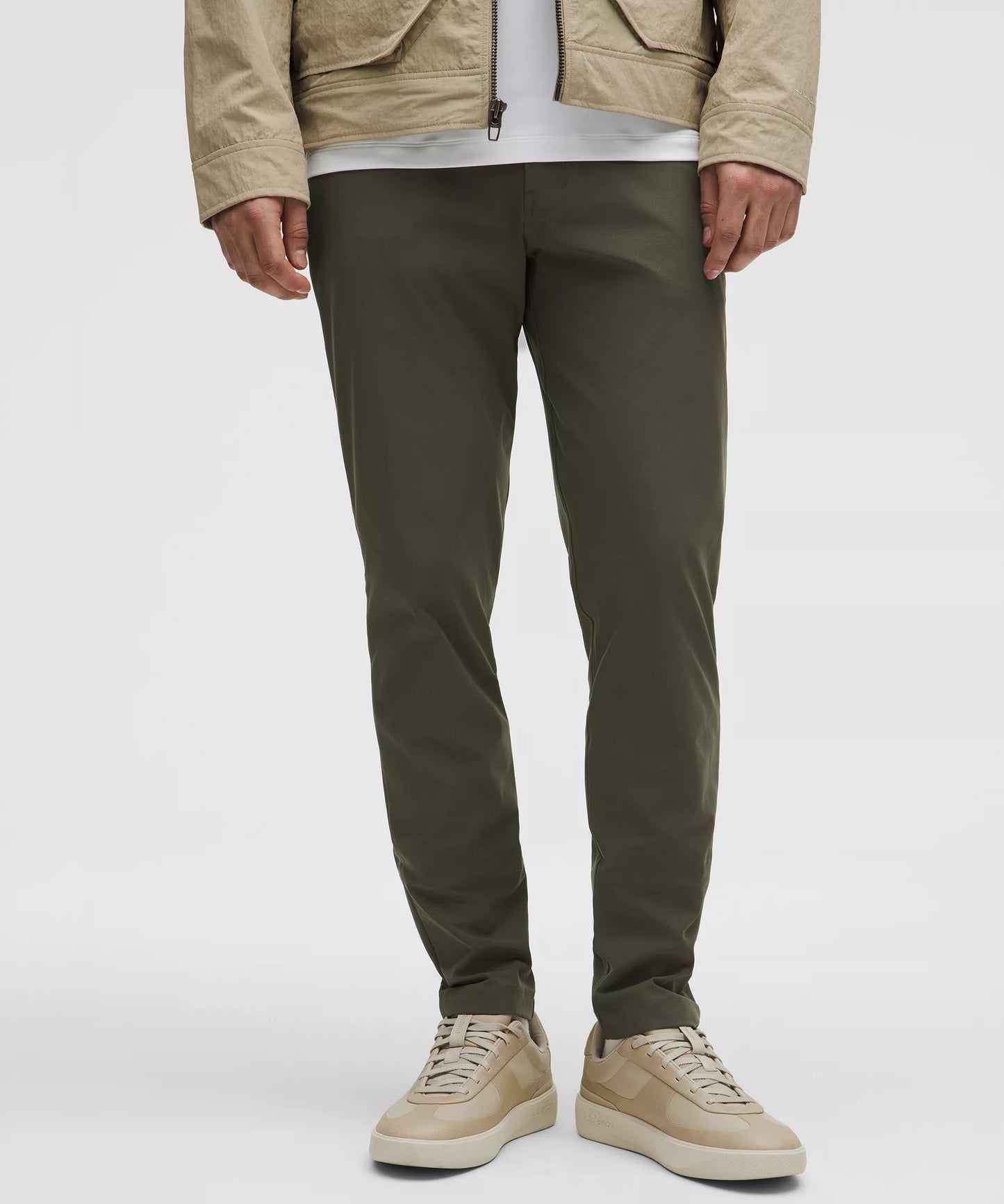 Pantalón de corte ajustado