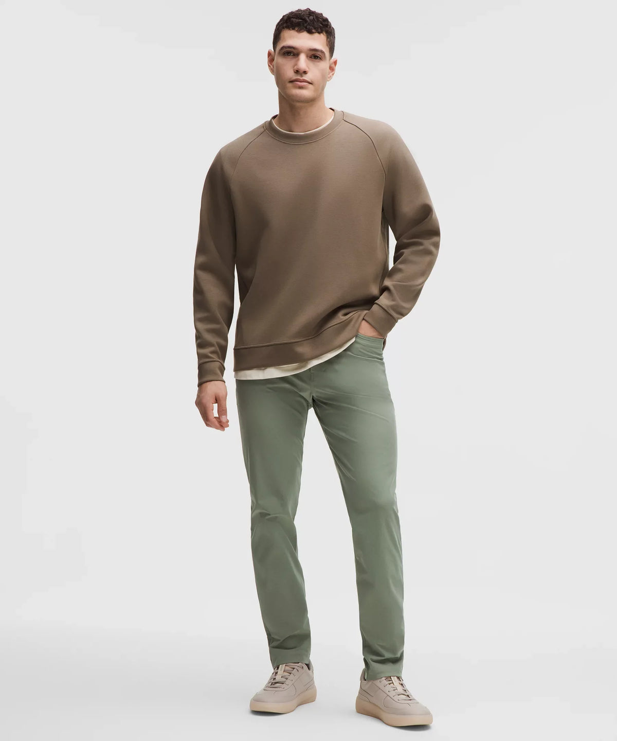 Pantalón de corte ajustado