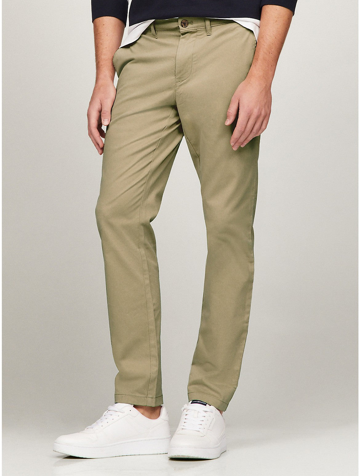 Pantalón de hombre de corte ajustado