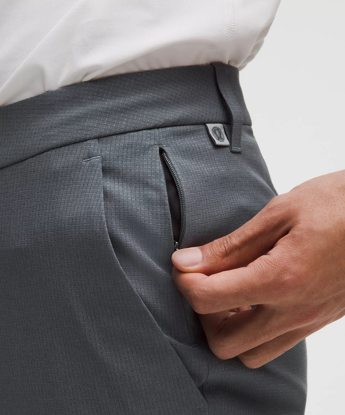 Pantalón de corte ajustado