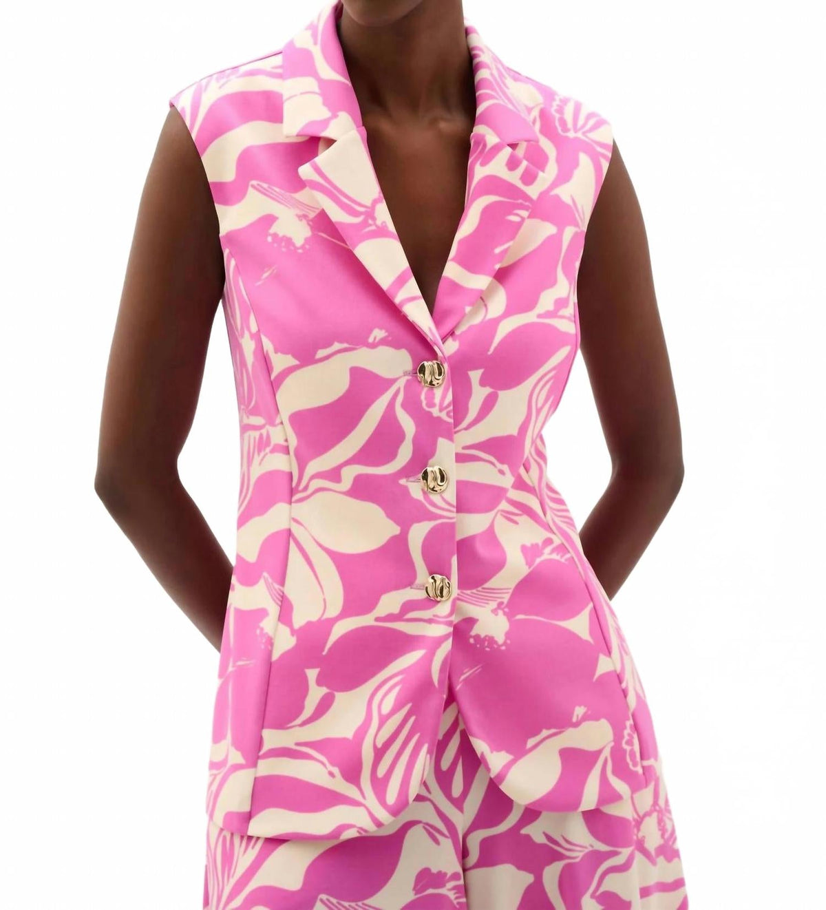 Chaleco sin mangas con estampado floral color rosado y beige
