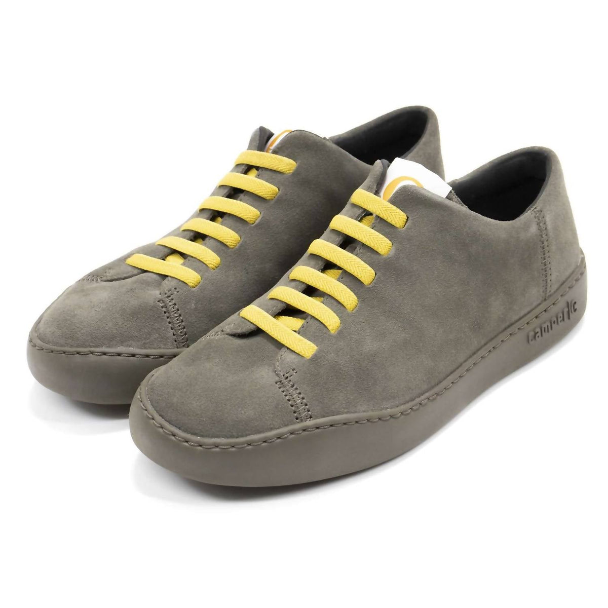Tenis de hombre color verde
