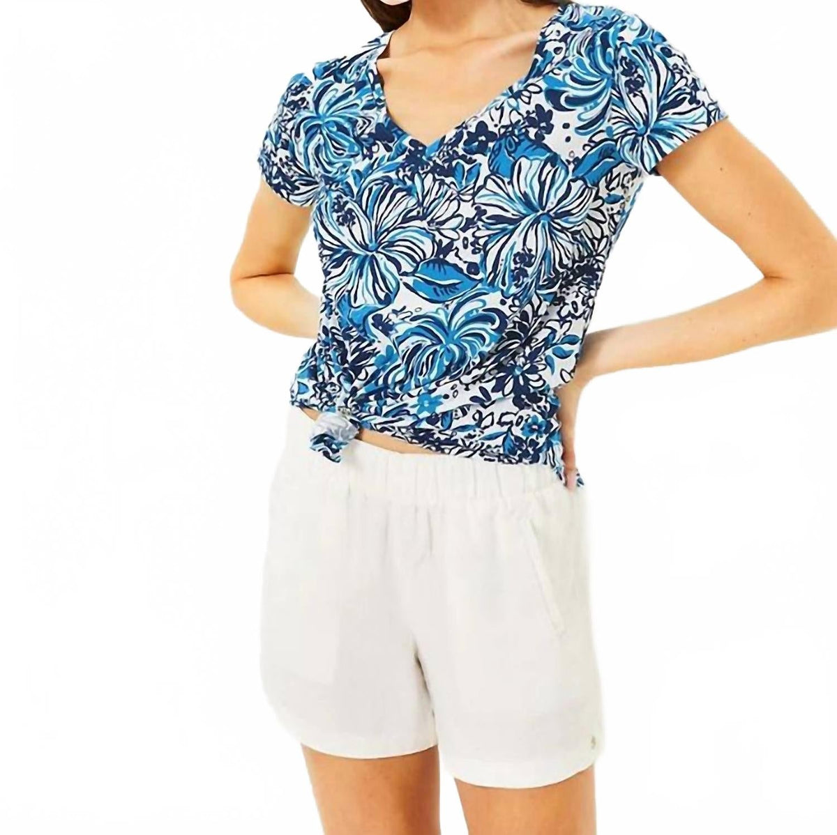 Camiseta con cuello en V color azul marino