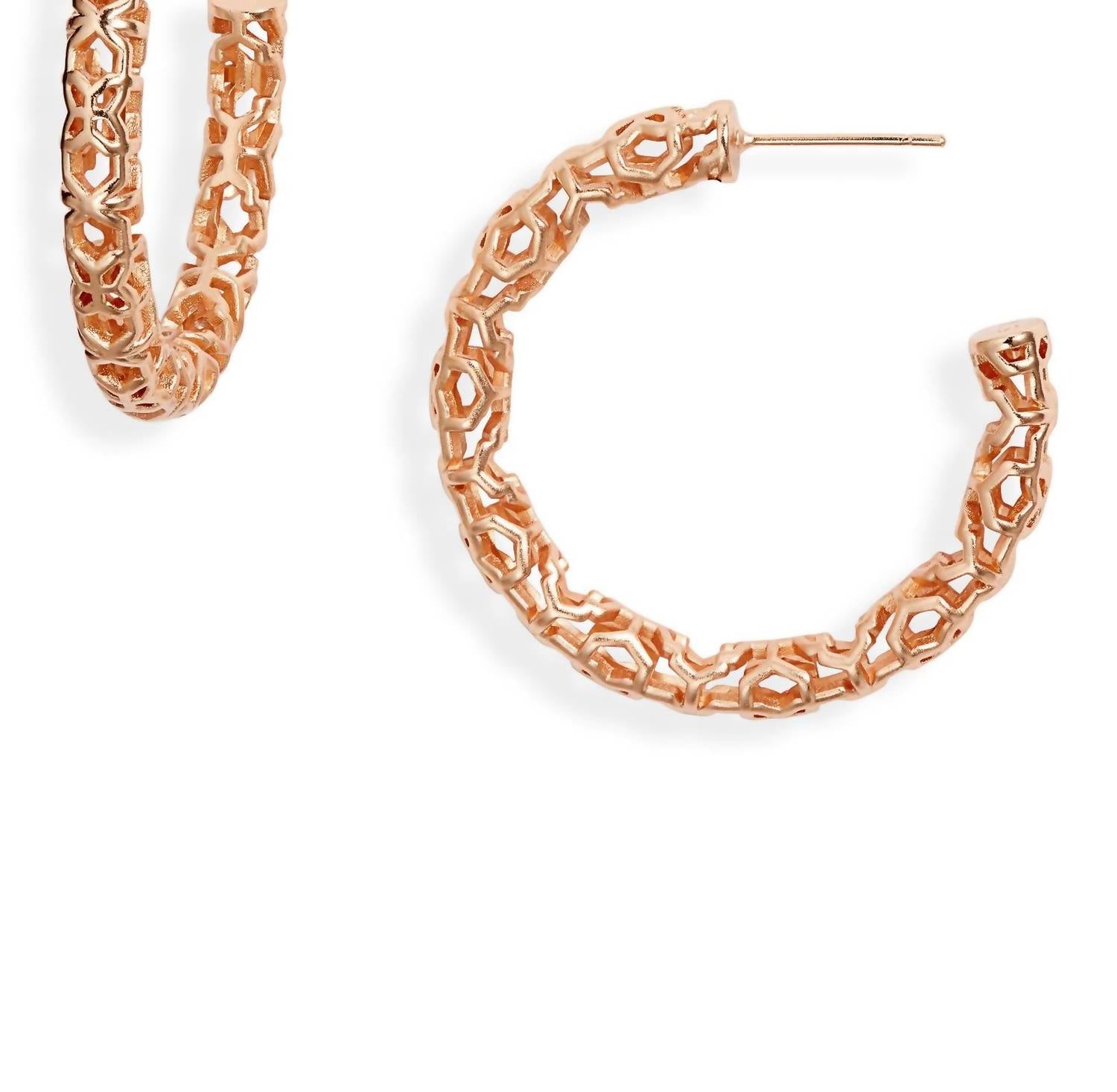 Aretes color oro rosa
