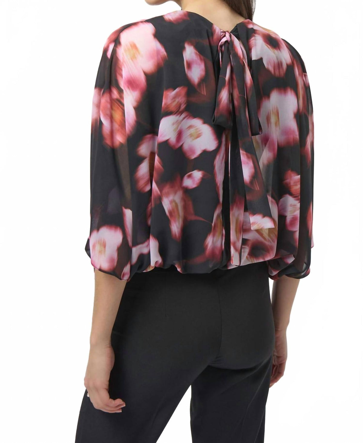 Top de gasa con estampado floral color negro