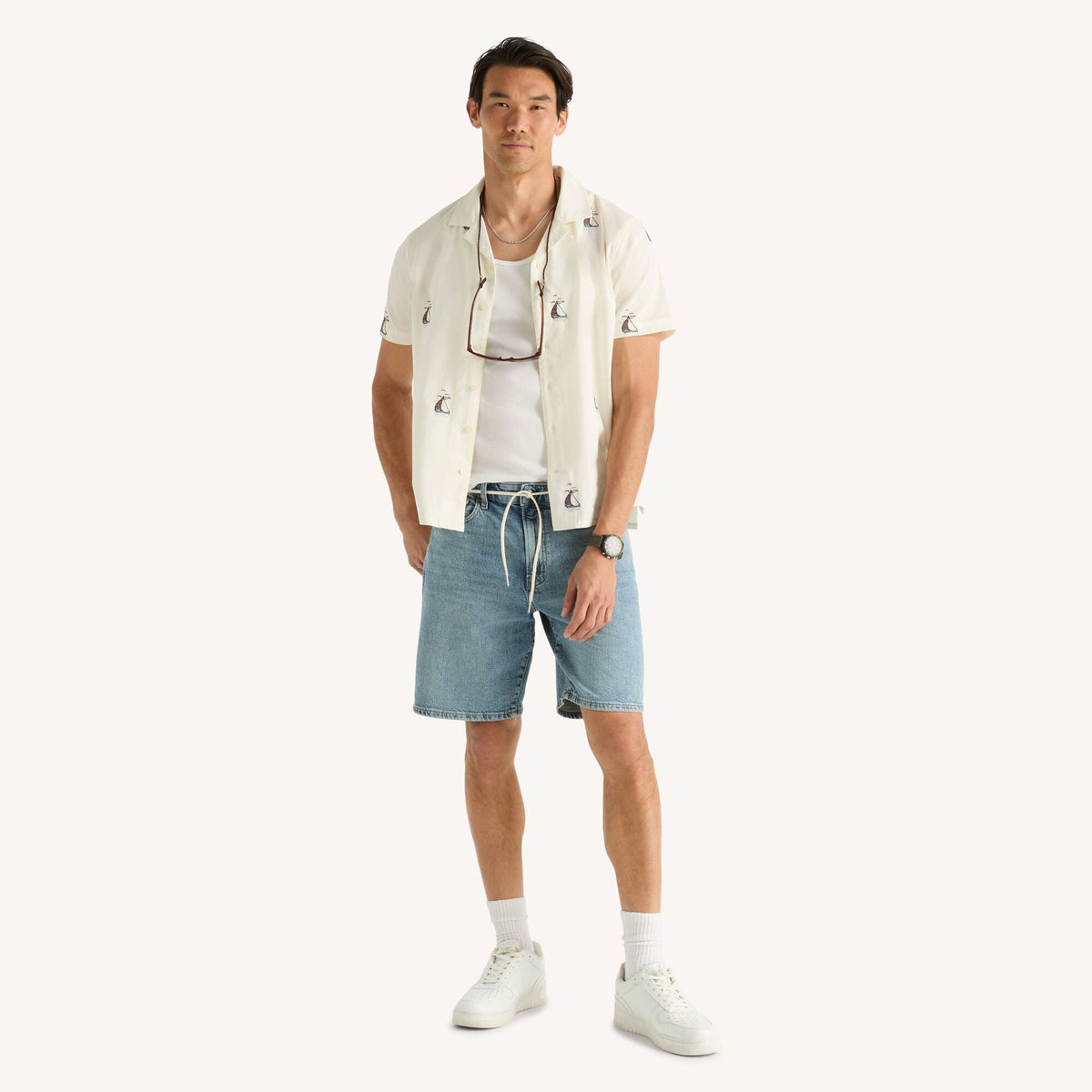 Camisa de hombre de manga corta con bordado