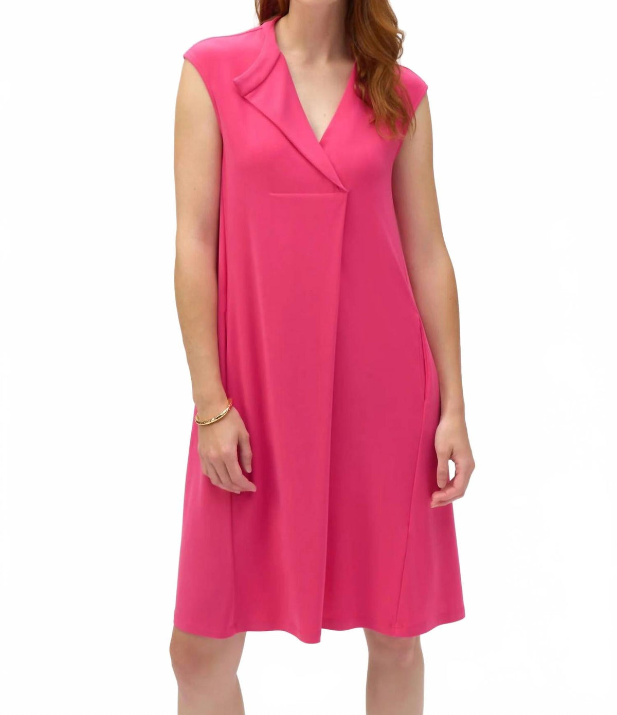 Vestido con cuello en V