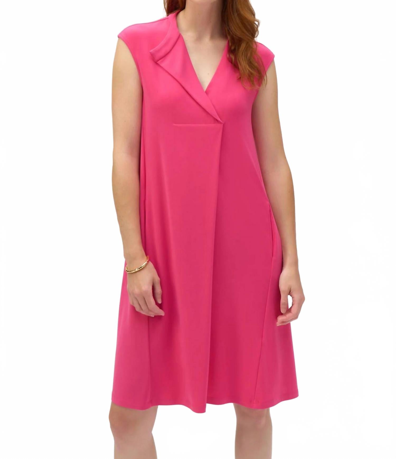 Vestido con cuello en V