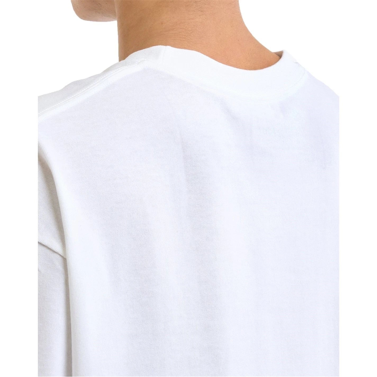 Short de hombre de manga corta con cuello redondo color blanco