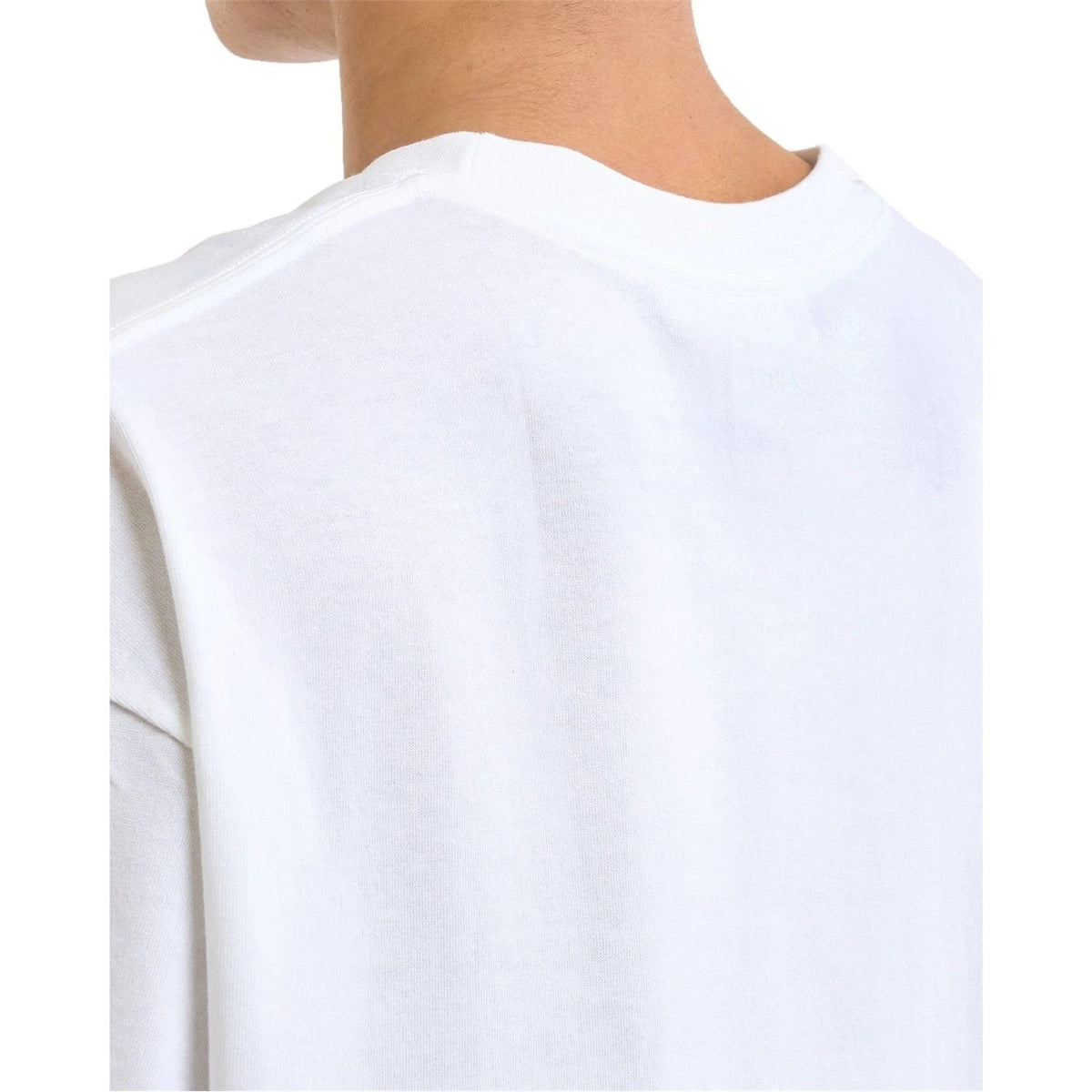 Short de hombre de manga corta con cuello redondo color blanco