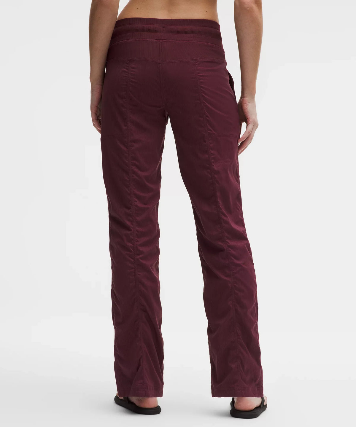 Pantalón de tiro medio