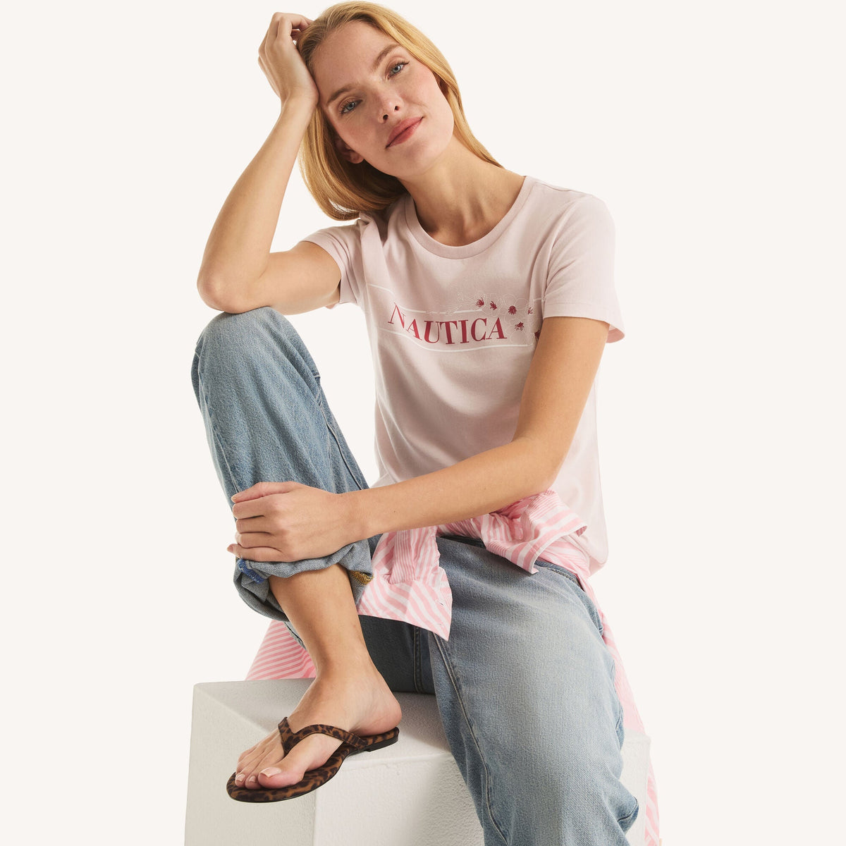 Camiseta de mujer con estampado floral