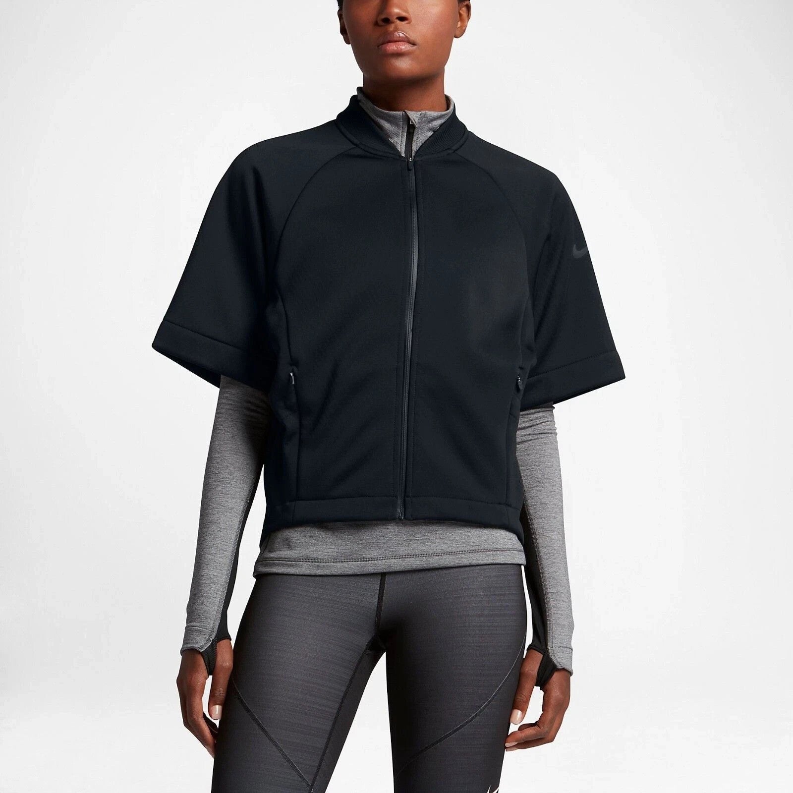 Chaqueta de mujer de manga corta color negro