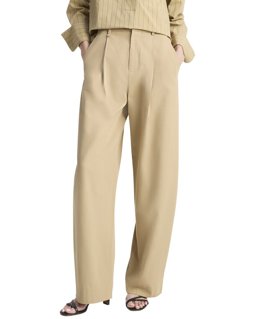 Pantalón con pliegues