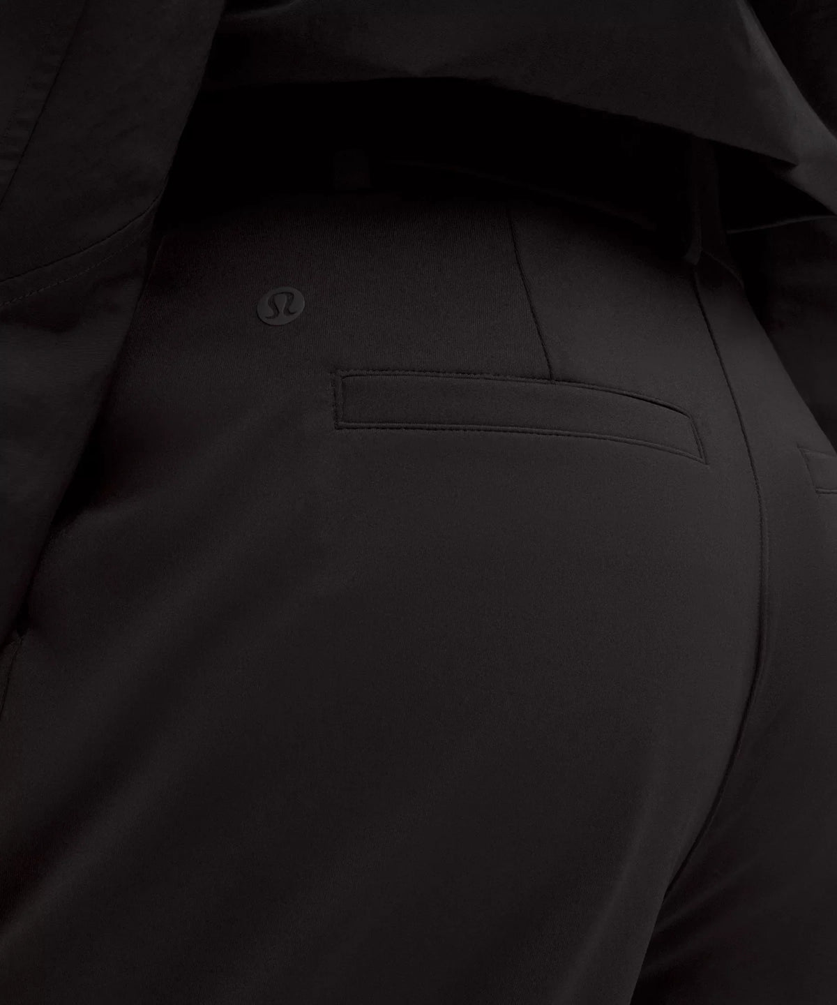 Pantalón de corte recto de tiro alto